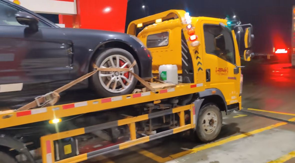 大理行车途中遇到突发状况该如何呼叫道路救援？